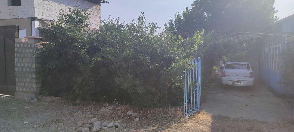 6 sotix Dacha sotiladi Parkent tumani soy boyida