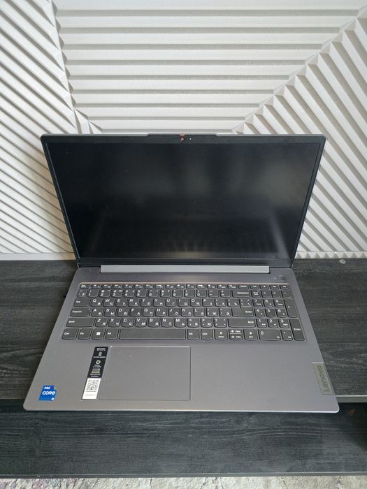 - Продам ноутбук