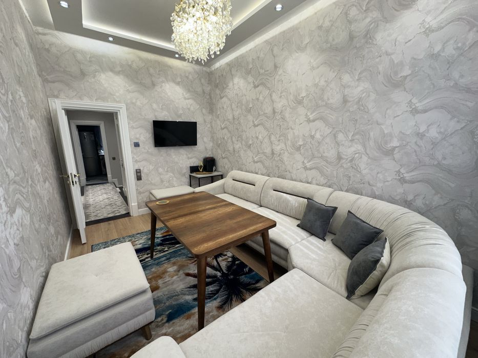 2+2/1/5 ж.к Дустлик евро ремонтом ориентир ул. Баку, Baku Residence