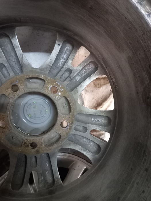 Продам диски с шинами