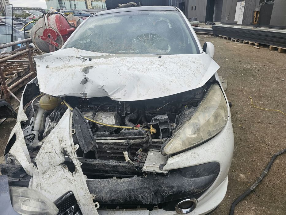 Fuzeta fata dreapta Peugeot 207 2008 1.4 VTi MT (95 hp)