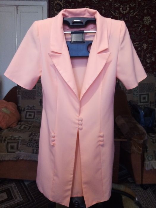 Продам подростковый костюм