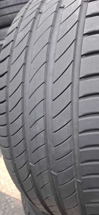 2бр. 225/45/17 Michelin 6mm грайфер, дот 19г. Безплатен монтаж