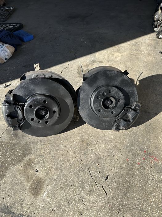 Fuzeta stanga fata BMW X5 E53 fuzeta dreapta fata BMW X5 E53