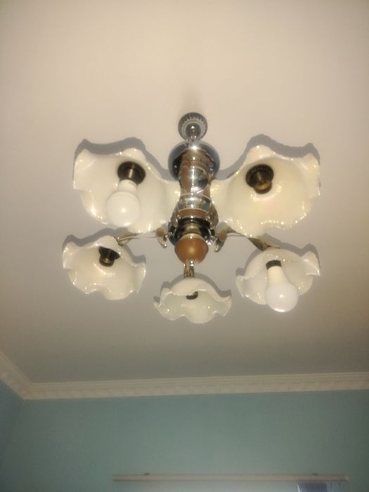 Люстра сатылады арзан бахада