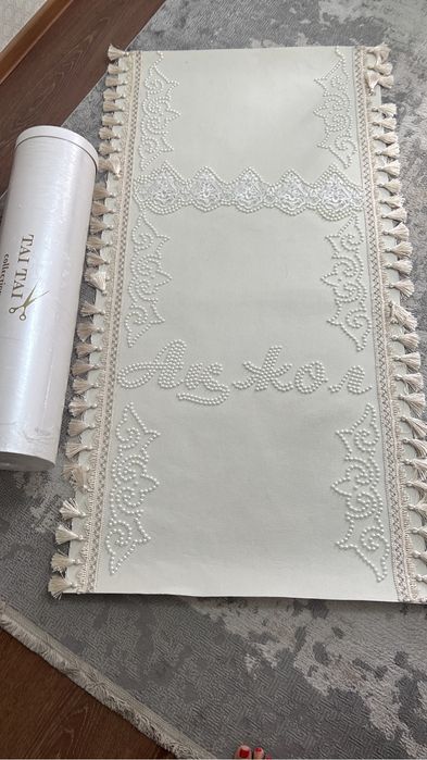 Ак жол, платье, тиара