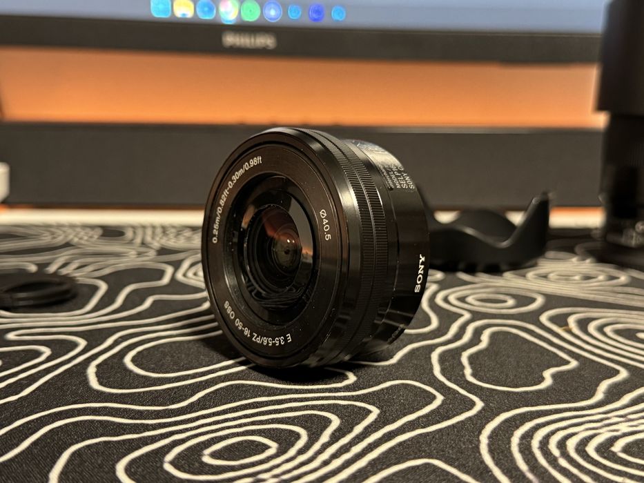 Obiectiv Sony 55-210mm f4.5/6.3 + 16-35mm f3.5/5.6 E Mount