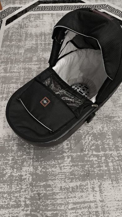 Продам детскую коляску