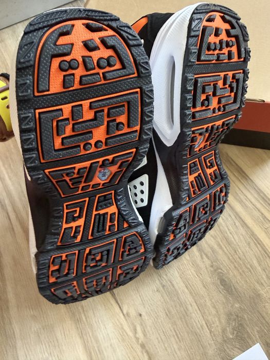 Нови Оригинслни маратонки Nike Air Max Sunder "Safety Orange"! 40,5 н