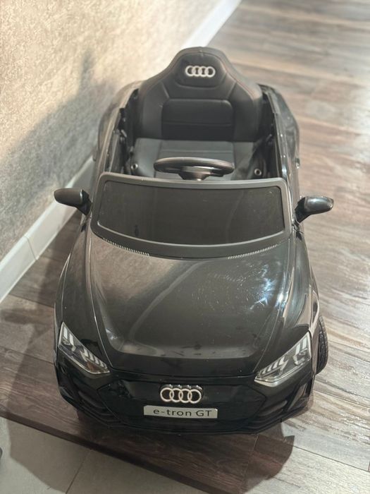 Машина для детей на пульте