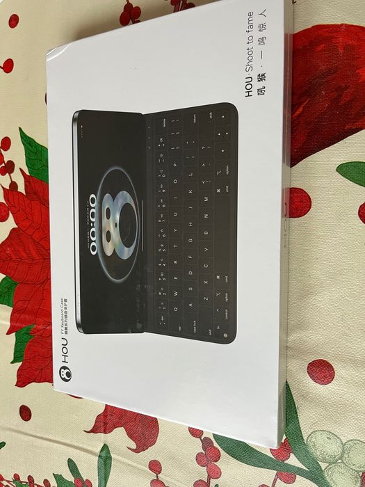 HOU калъф с клавиатура за iPad 11 inch.Въртене на 360 градуса.