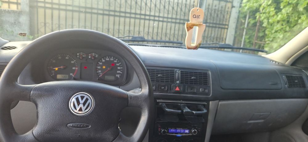 VOLKSWAGEN Golf 2002 — imagine 5