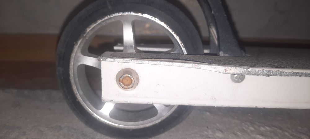 Продаю самакат трюкавой торг