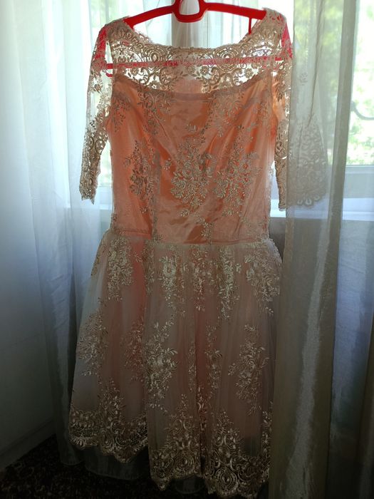 Женское платье вечернее