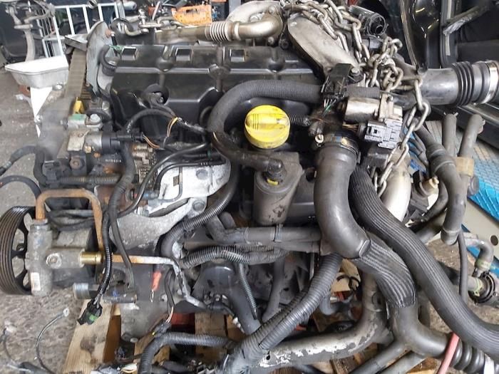 Motor 1.9 opel vivaro renault trafic F9Q
