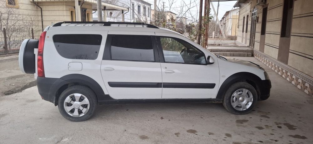 Ларгус крос сотилади