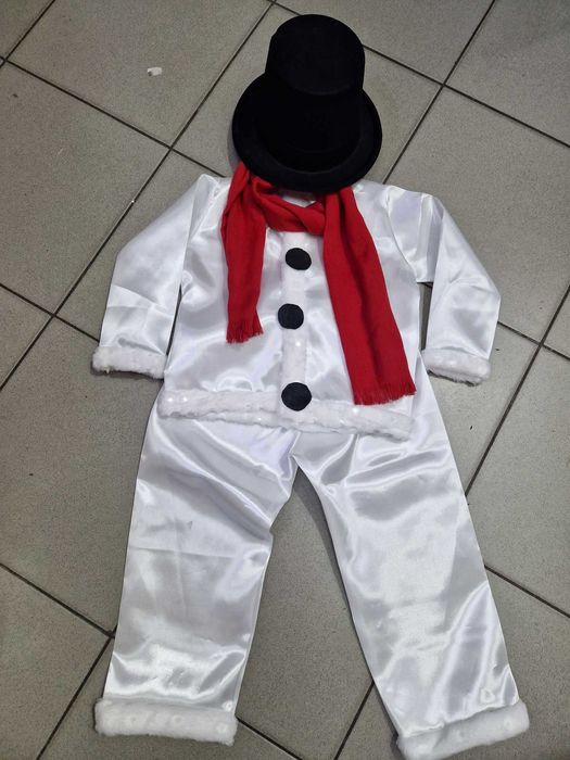 OM DE ZPADA costum (rochie compleu inger spiridus fulg de nea craiasa)