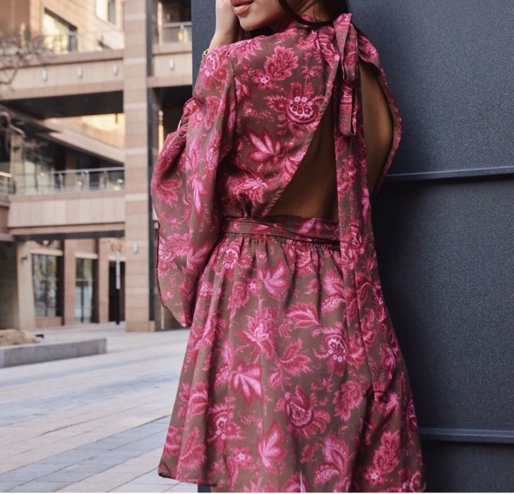 Продам красивый комбинезон