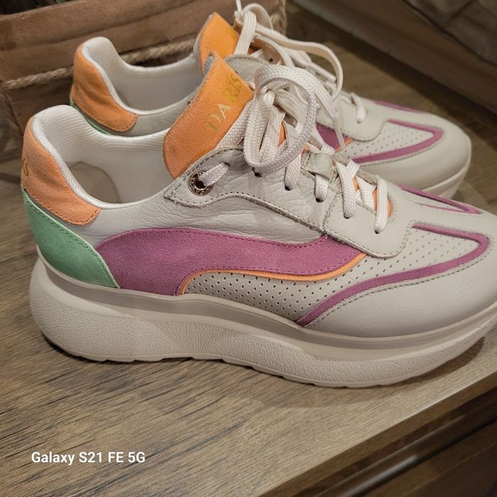 Сникърси Daris номер 40