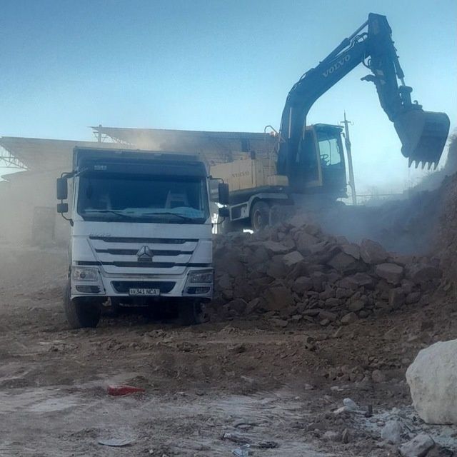 Услуга екскаватор и хова самасвал