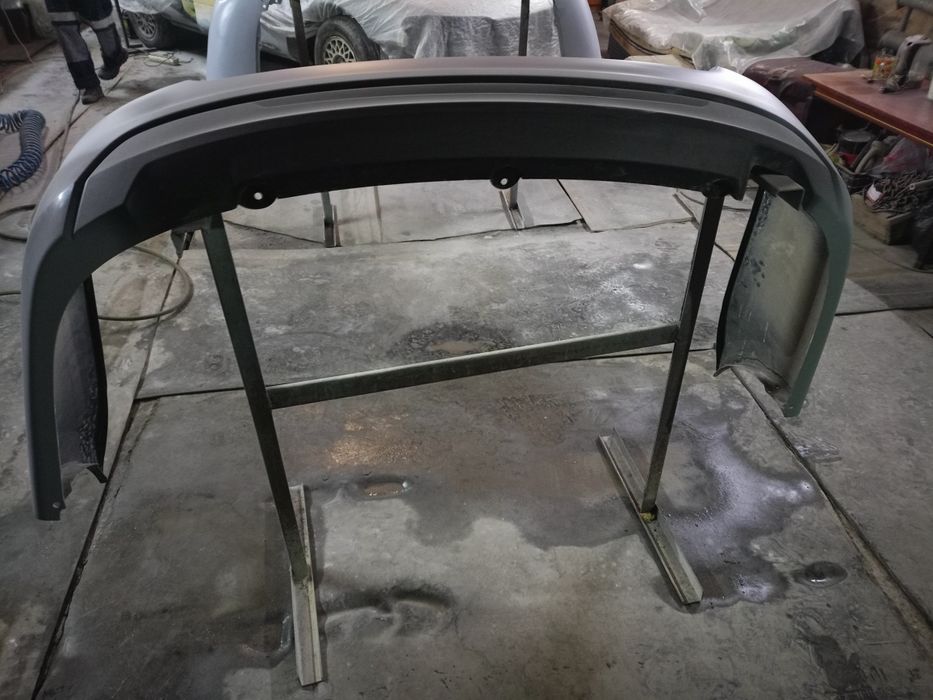 Продам задний бампер Лада гранта Фл