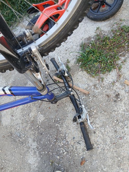 vând piese de bicicleta