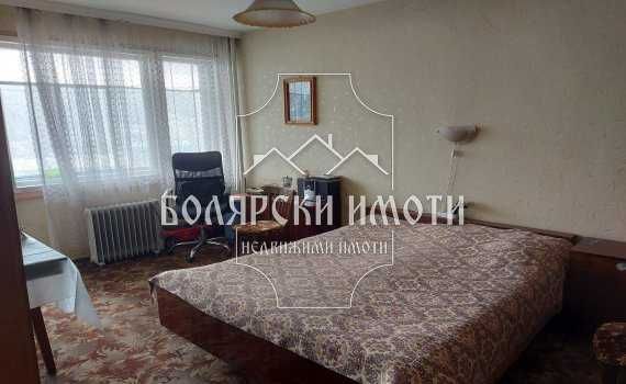 Продава се Тристаен апартамент в Велико Търново, Център - 115 кв.м за 898 €/кв.м - Снимка #3