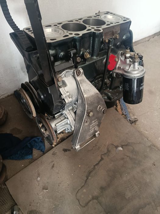 Головка блок  Пассат Ауди 1.8