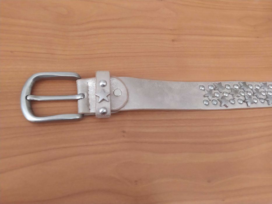 Колани дамски с камъни от цирконий и метални звезди