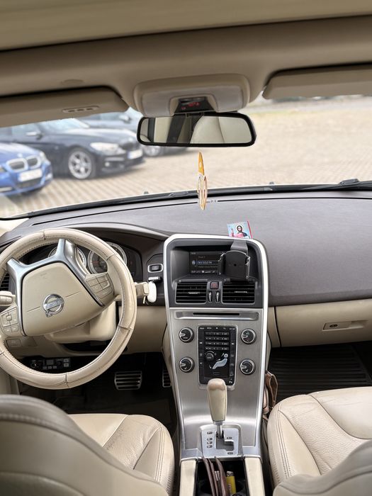 VOLVO XC60 2011 — imagine 5
