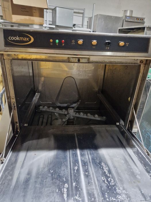 Mașina spălat vase cu capota, la 380v, program scurt