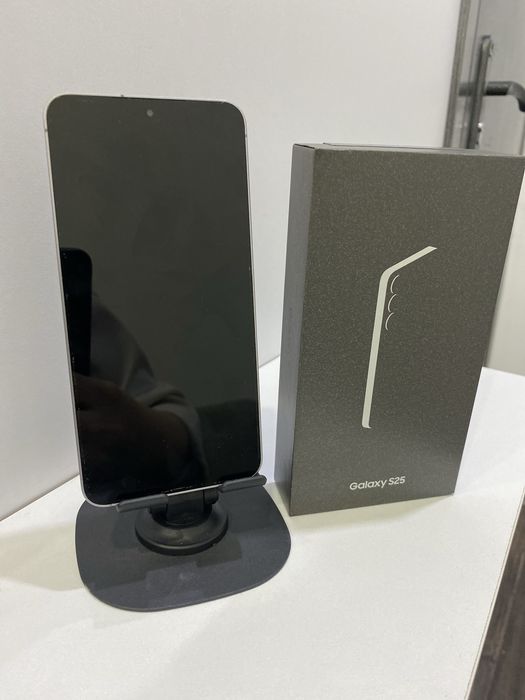 Samsung galaxy S25, 256 гб, серый.