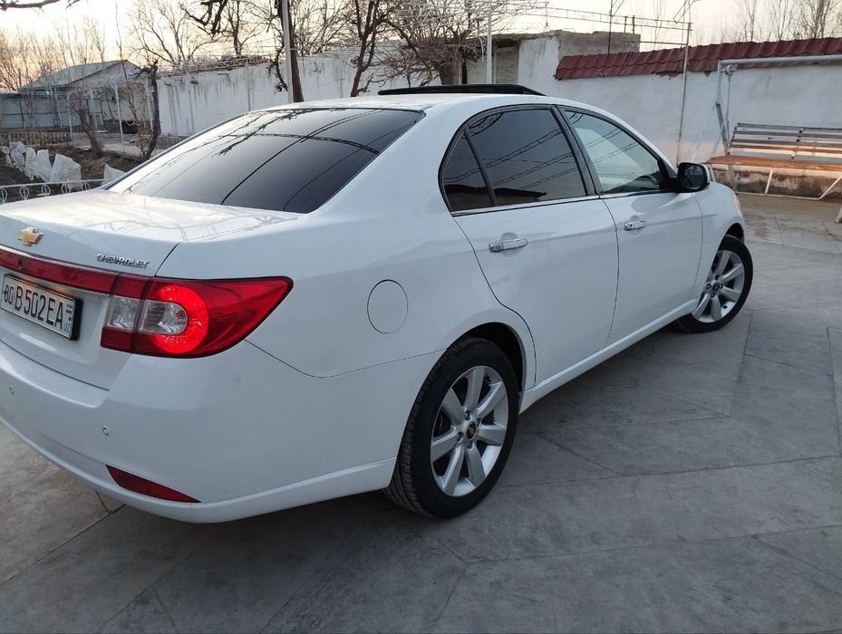 Epica mashinasi sotiladi yili 2010 turgan moshina prabegi 64ming