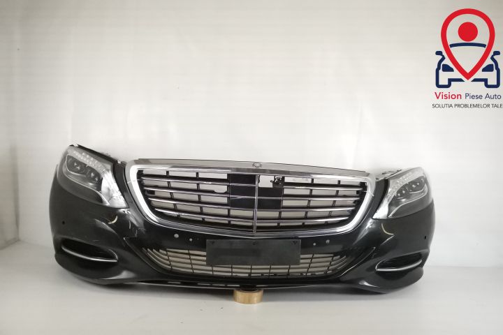 Оригинална Предна Броня Комплект с Оригинални Ляв и Десен Фар в Добро