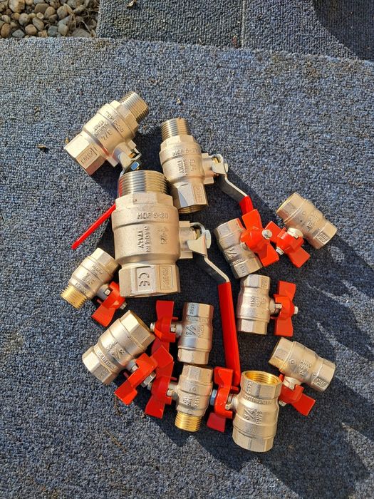 Robineti instalatii sanitare sau termice