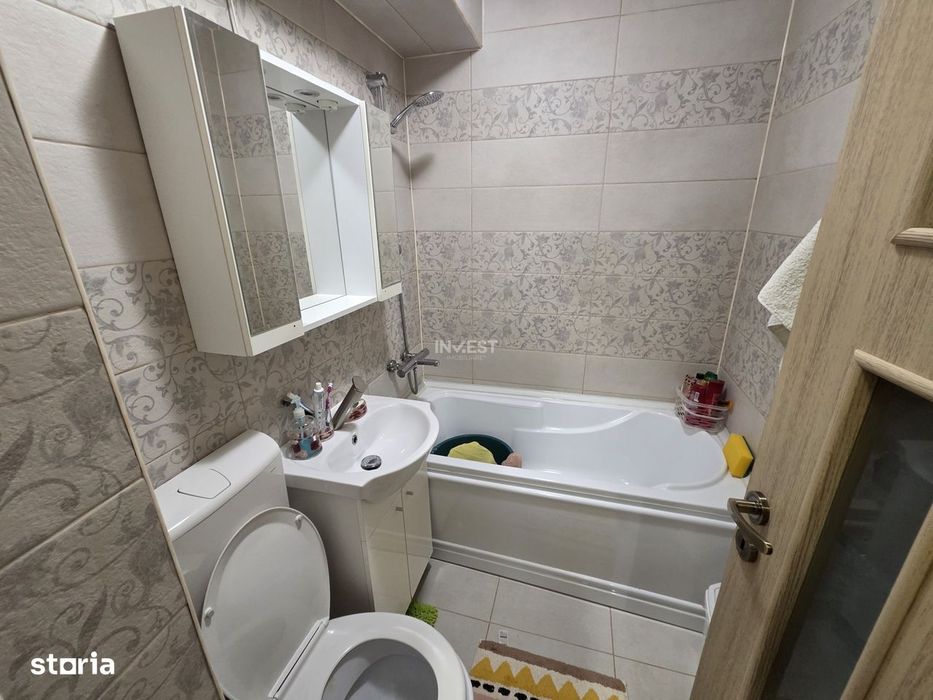 Apartament de 3 camere, decomandat, zona Piata Voievozilor-Alexandru c