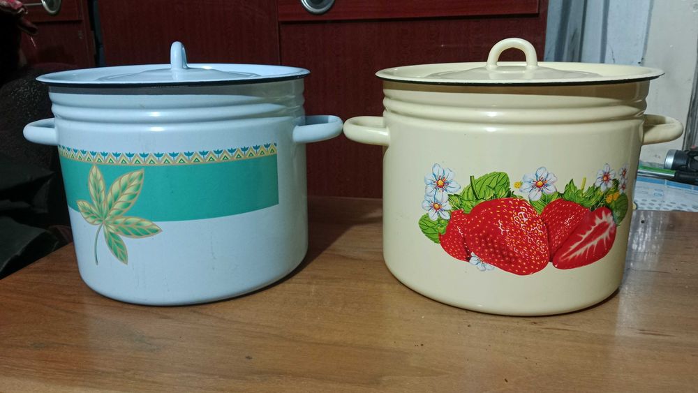 продам кастрюли разные