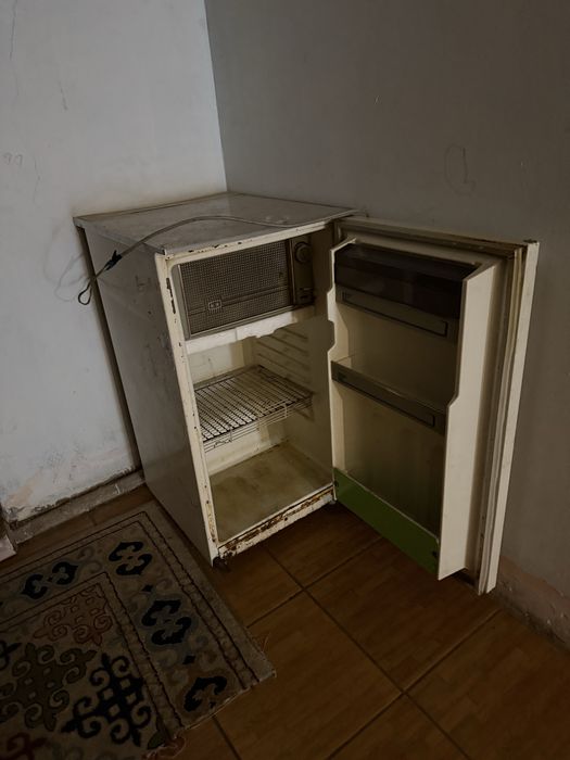 Холодильник б/у в хорошем состоянии