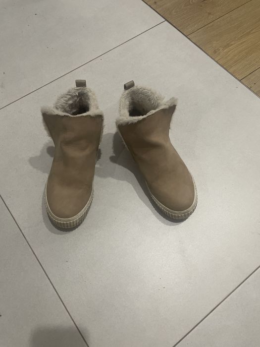 Отдам женские ботинки