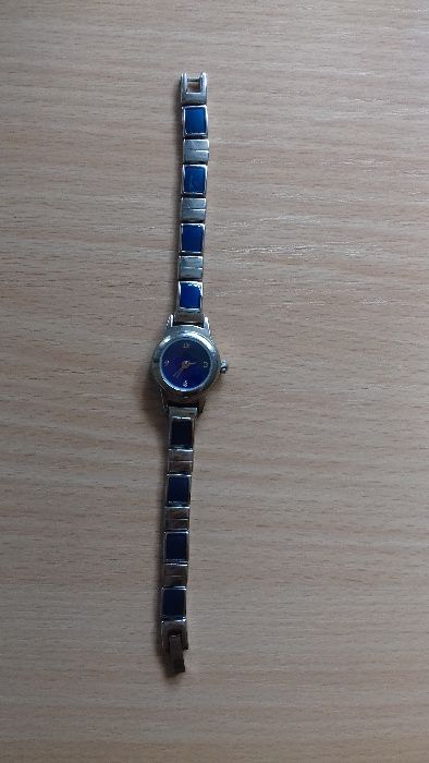 Елегантни дамски часовници