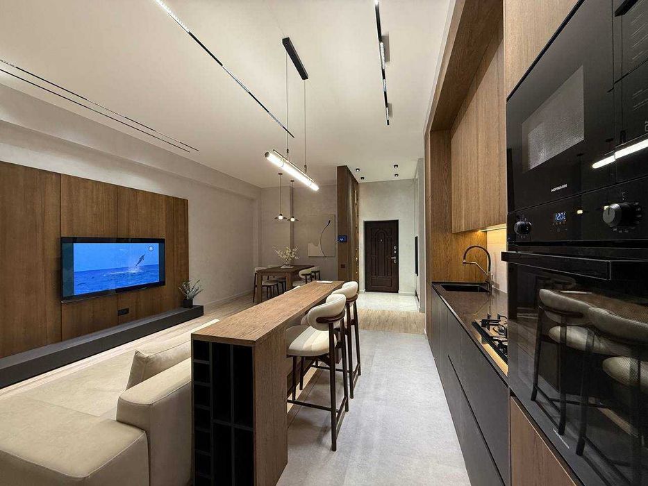 Продается 3-комнатная квартира в новостройке (Real House)