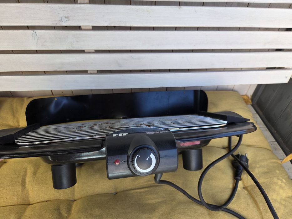 Gratar electric portabil