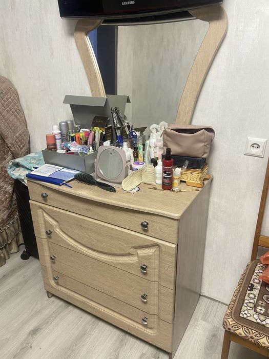 Продам спальный гарнитур