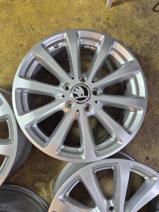 4 Jante Aliaj 5x112 17'' 7.5J ET 40 - VW Golf Passat Touran Sharan Caddy Tiguan / Skoda Octavia Superb Yeti Karoq Kodiaq AUDI SEAT