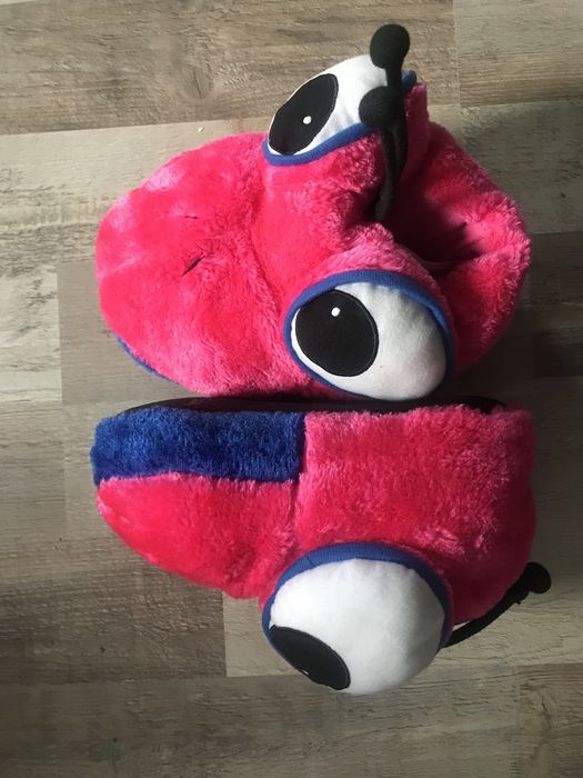 Домашни пантофи буболечки