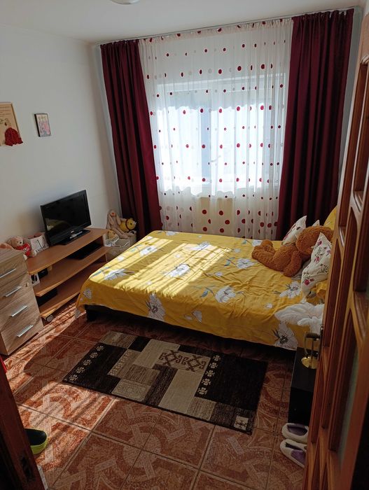 Apartament,3camere,2bai,etj.2.