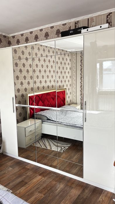 Продам спальний гарнитур