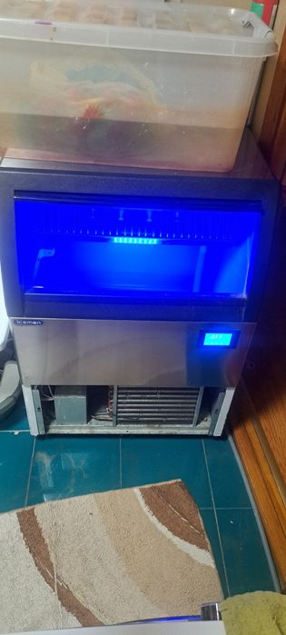 Ледогенератор 80 кг/в сутки