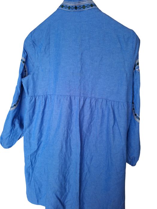 Дамска рокля с бродерия