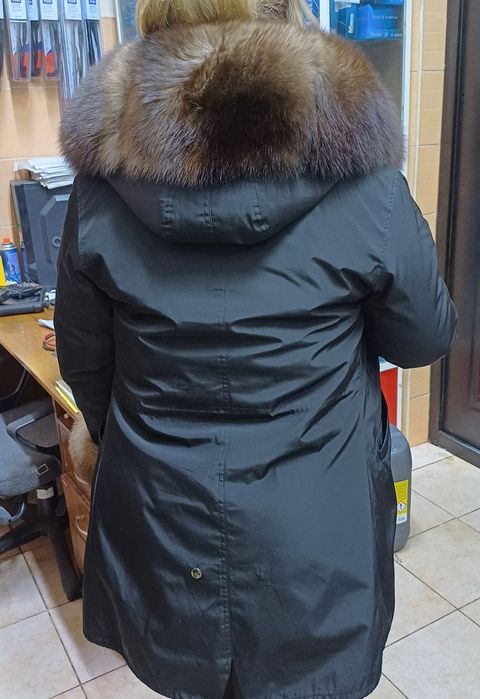 Парка зимняя продается